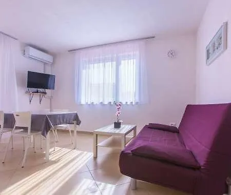 Apartment Dragica 927 *