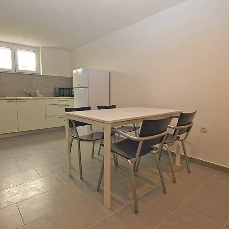 Apartment Dragica 927 *